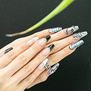 クール系ネイルデザイン